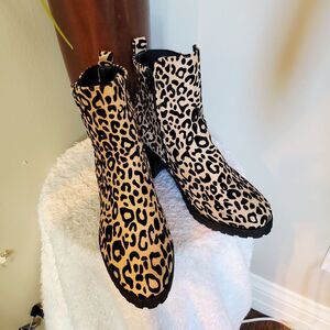 Stylish Leopard Print Ankle Booties